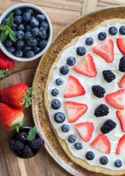 You can enjoy a summer favorite even on Keto! This Keto Fruit Pizza is high in flavor and low in carbs. Perfect for all of your summer cookouts! Only 5.4 net carbs per slice!  #keto