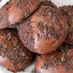 Satisfy your sweet tooth with these Keto Chocolate Sugar Cookies! These delightful low carb chocolate cookies are about 2 net carbs each, or around 3 net carbs with the toppings included!