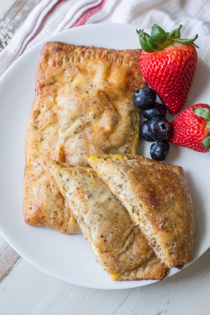 Wondering what to eat for breakfast on keto? These Keto Breakfast Hot Pockets are loaded with sausage, cream cheese and eggs! The perfect grab and go keto breakfast!