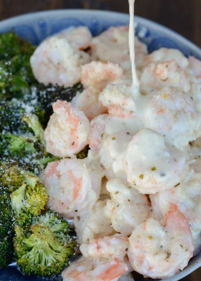 This Keto Shrimp Alfredo is an easy low-carb dinner perfect for a weeknight! This one-pan keto meal has just 2 net carbs per serving and is ready in fewer than 20 minutes.