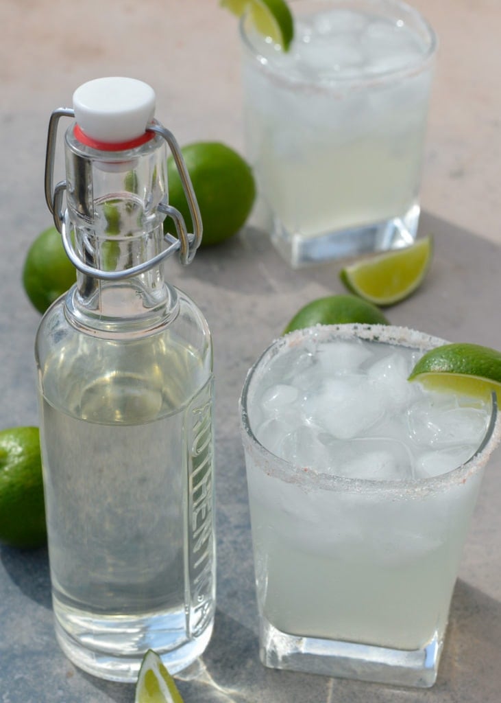 Keto Simple Syrup makes this keto margarita super easy and low carb! This skinny margarita comes in under 2 net carbs and about 100 calories.