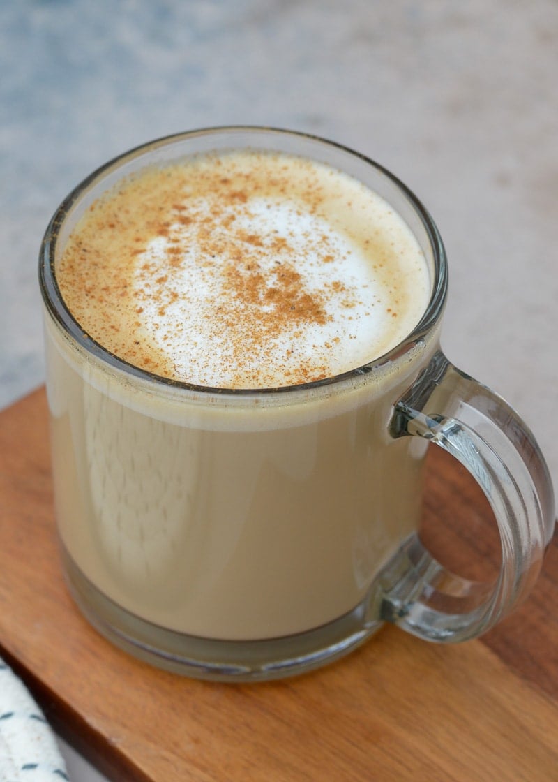 A Keto Gingerbread Latte is the best start to a chilly morning! This keto coffee is low calorie, low carb, and so easy to make.