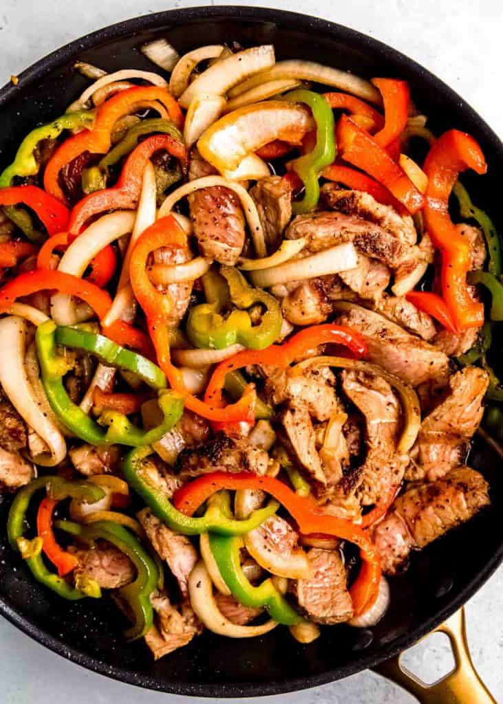 close up image of pepper steak skillet