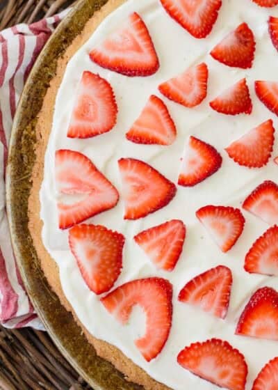 overhead image of strawberry lime fruit pizza